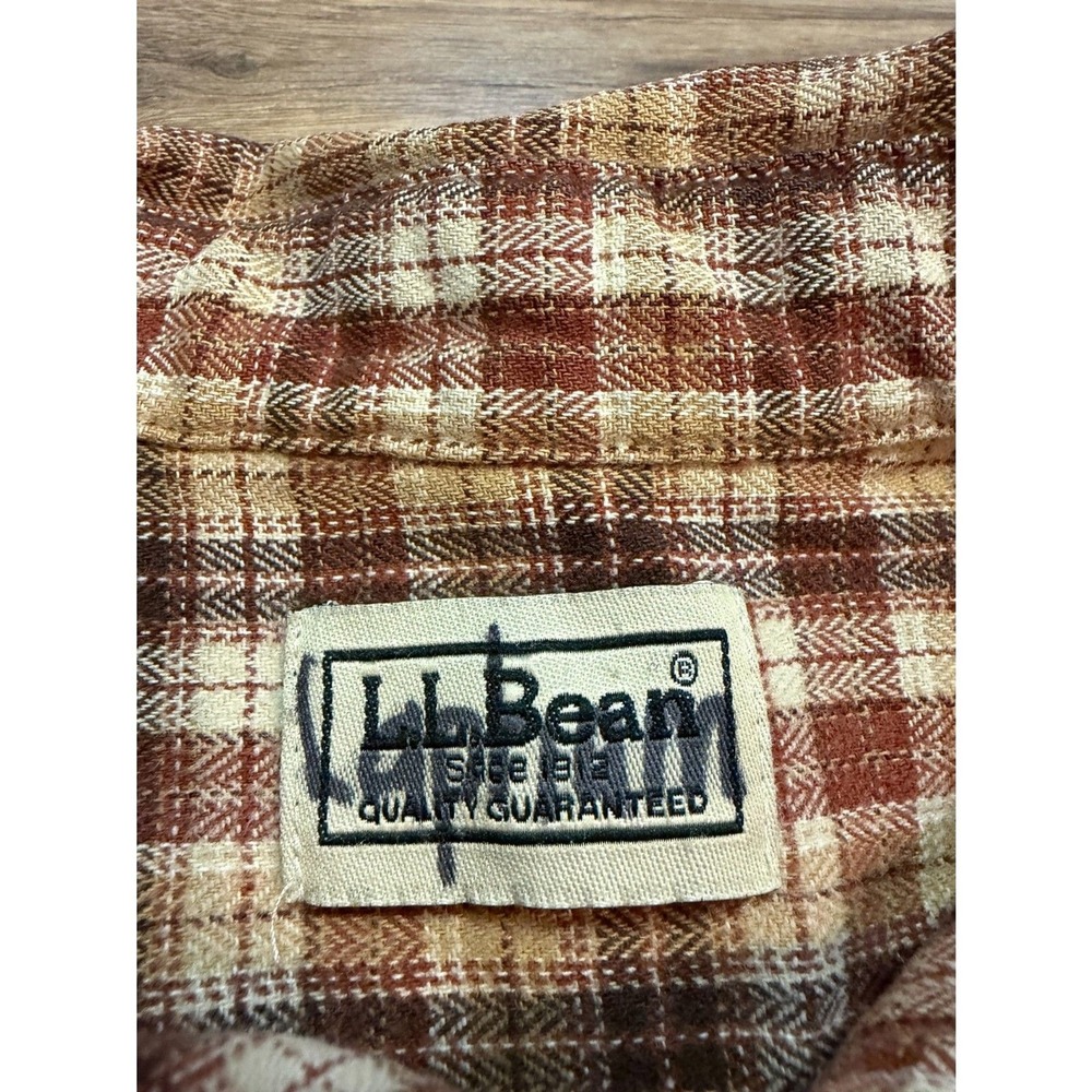 Vintage 90's LL Bean Large Cotton Brown Plaid Flannel Button Up Made In Canada - Picture 3 of 5
